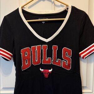 5th & Ocean Black V-Neck "BULLS" Tee with Red & White Details